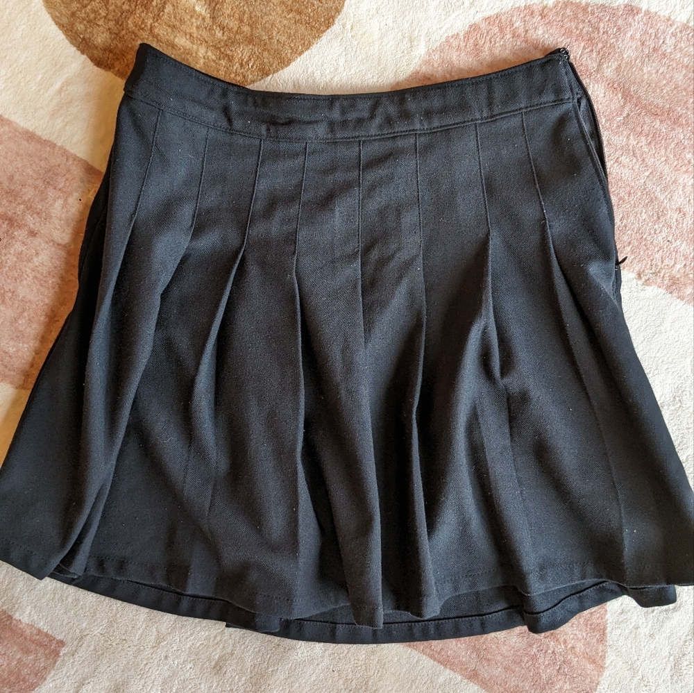 Hollister pleated mini skirt